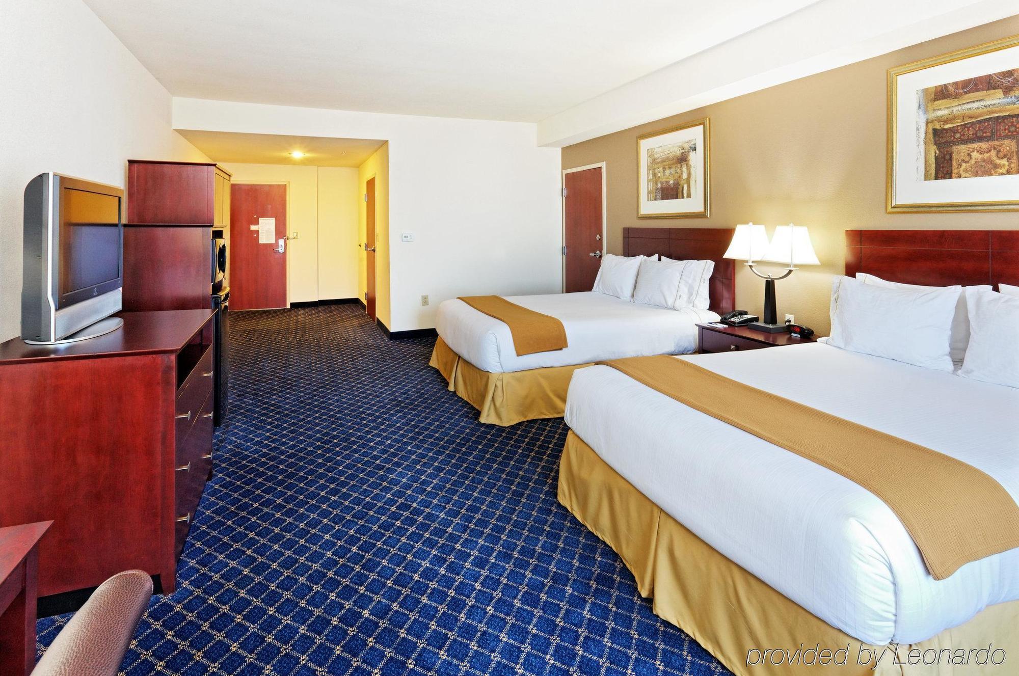 Holiday Inn Express & Suites Cookeville By Ihg Номер фото